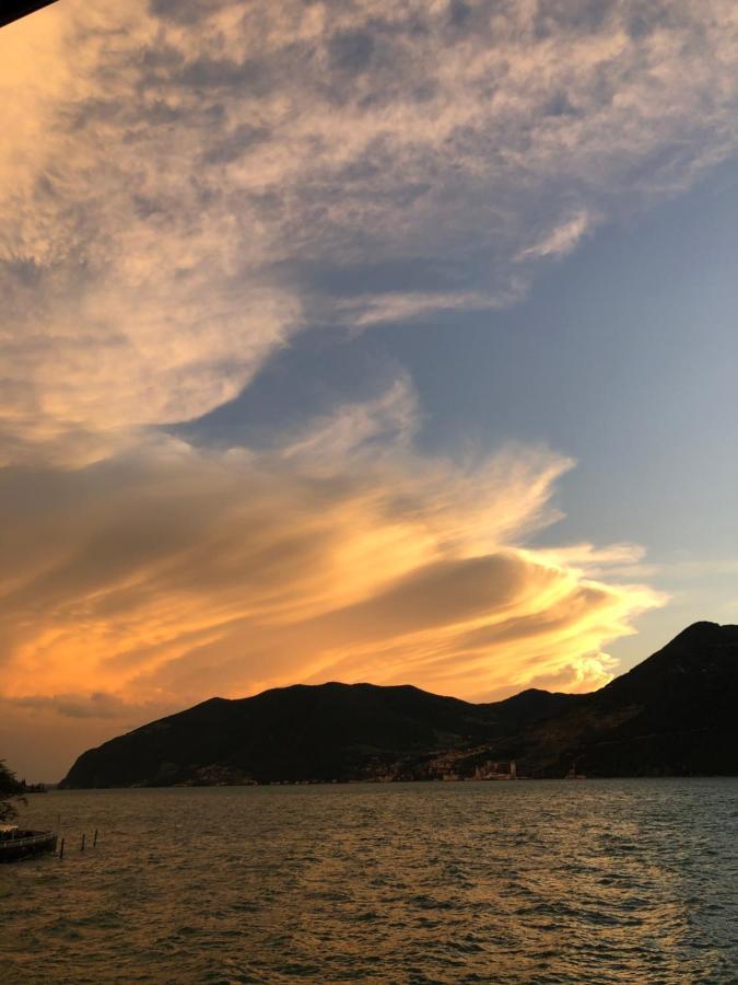 Residenza Di Prestigio In Riva Al Lago Marone Loft 外观 照片