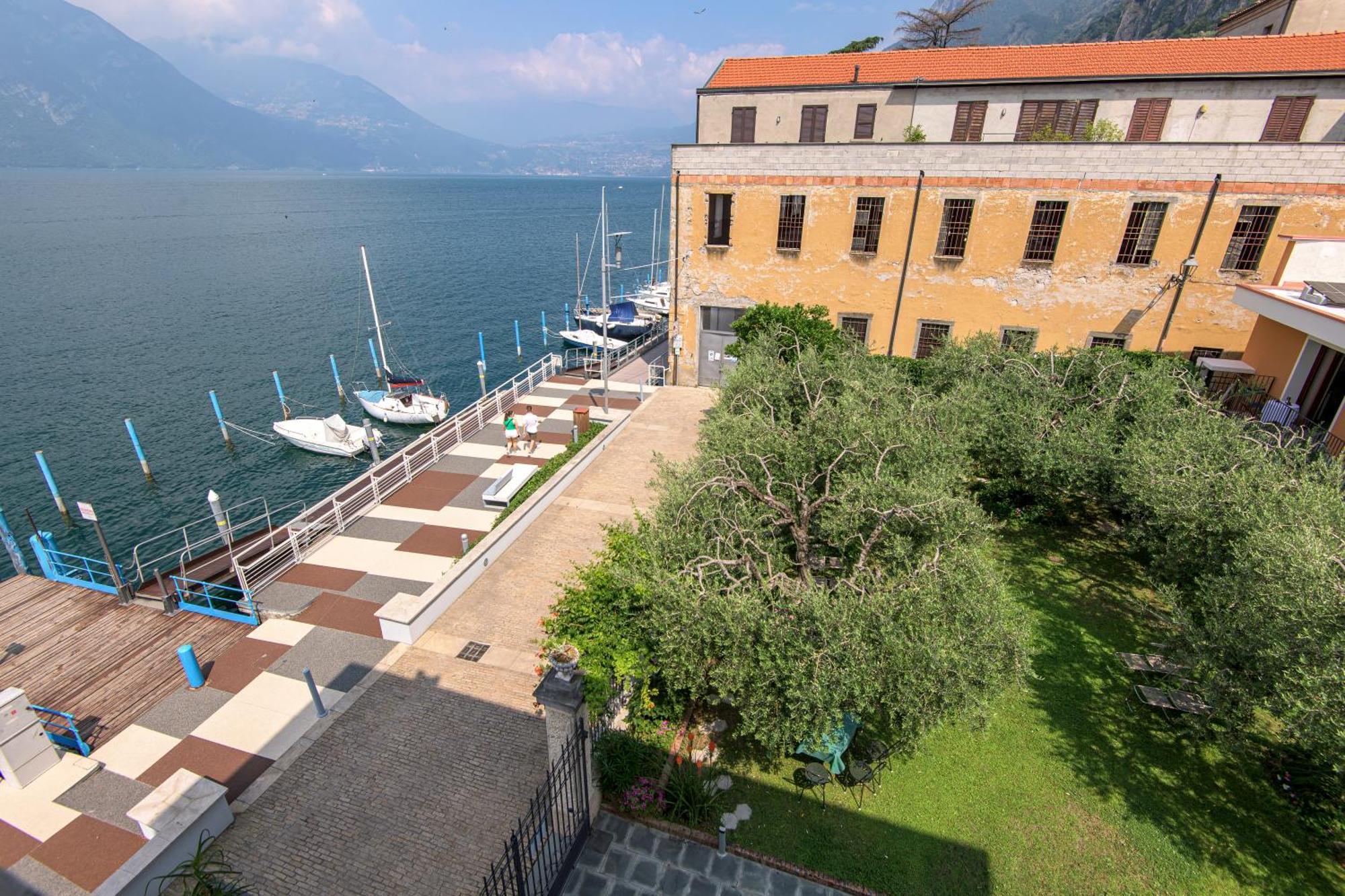 Residenza Di Prestigio In Riva Al Lago Marone Loft 外观 照片